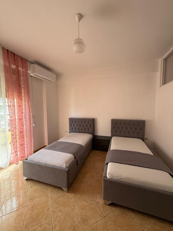 🏠 Apartment 2+1 for rent – Near Maks Optika, Main Boulevard, Vlorë