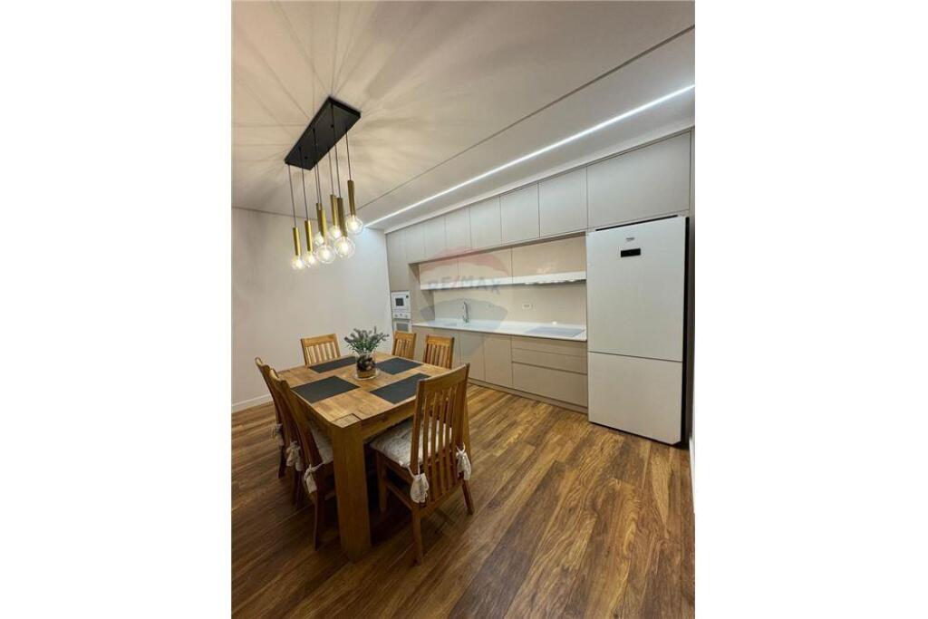 Luxury Apartment for Rent in Bllok!