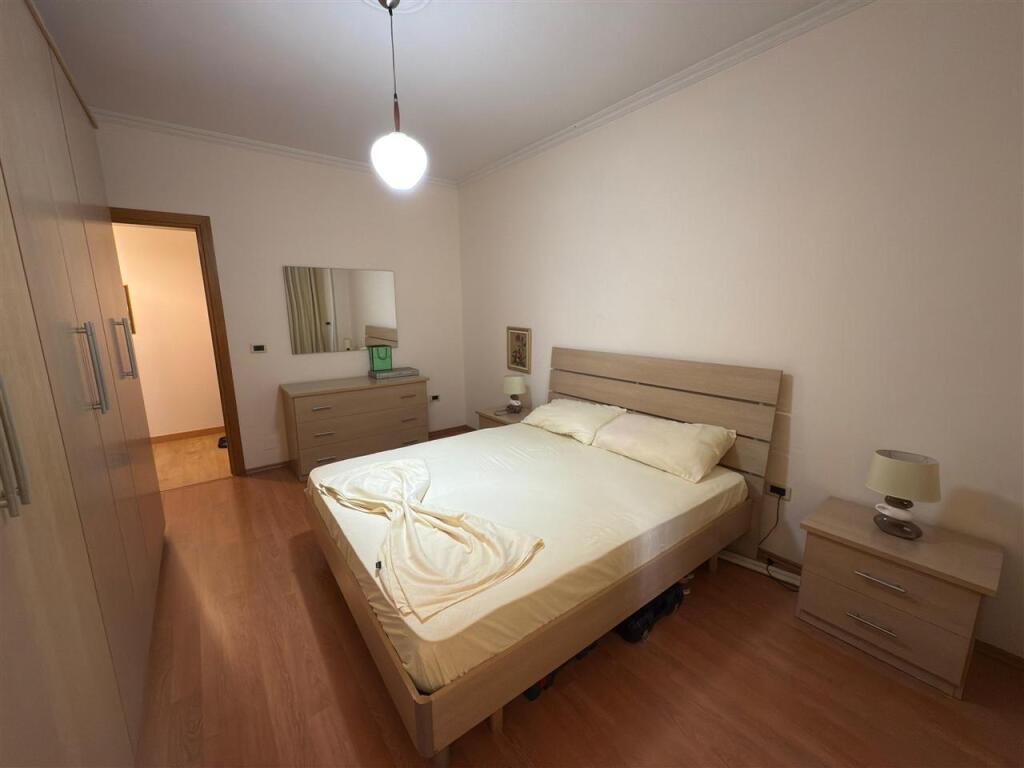 2+1+2 apartment for rent in Bllok (800 Euro)
