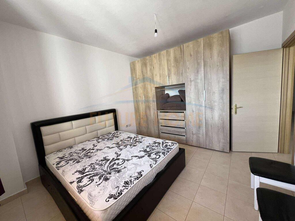 Shitet, Apartament 1+1, Unaza e Re, Tiranë.