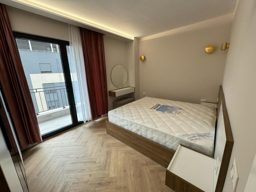 Super Apartament 2+1 me qera tek Pazari i ri