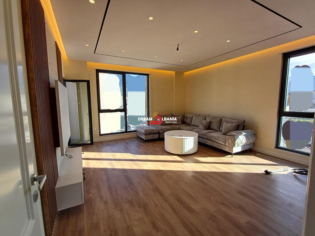 Apartments for rent 3+1 +2 bathrooms +2 balconies in Porcelan, at the Erli Residence in Tirana (ID 4231429)