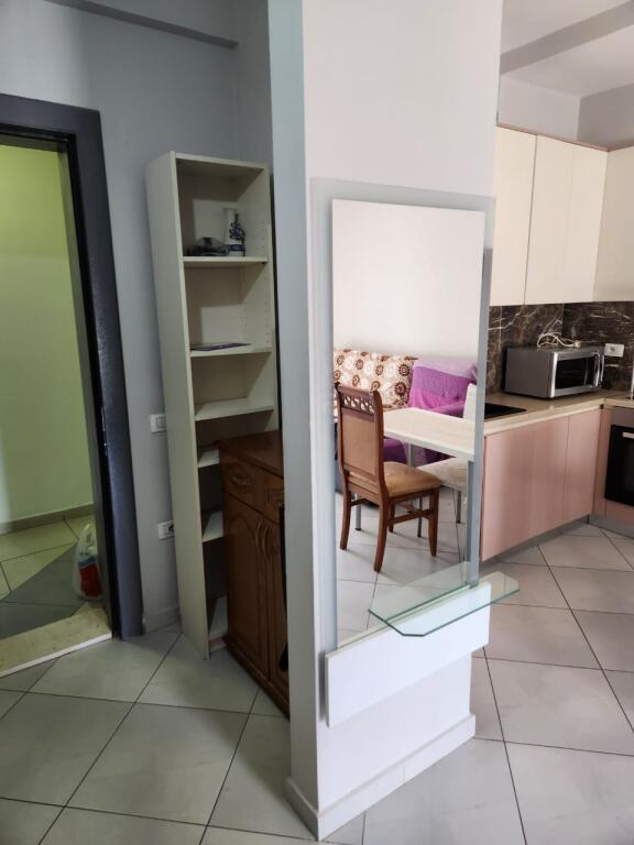 2+1, furnished, on Kavaja Street, price 500 euros.