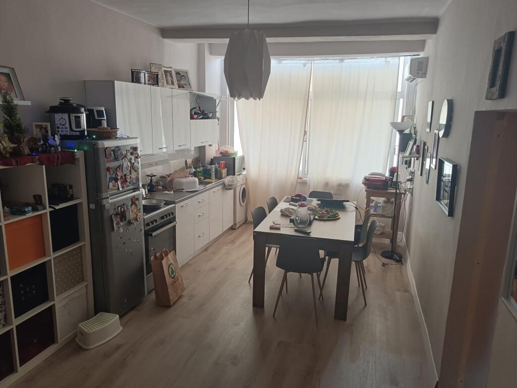 2+1, furnished, on Kavaja Street, price 500 euros.