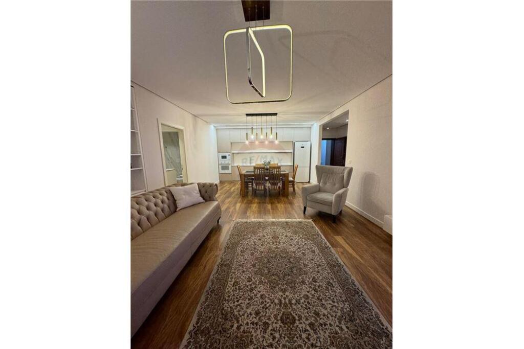 Luxury Apartment for Rent in Bllok!