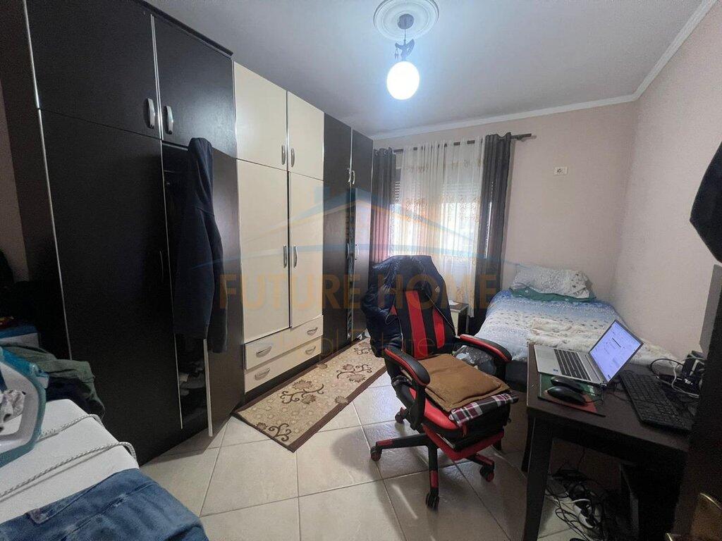 Shitet Apartament 2+1, Unaza e Re