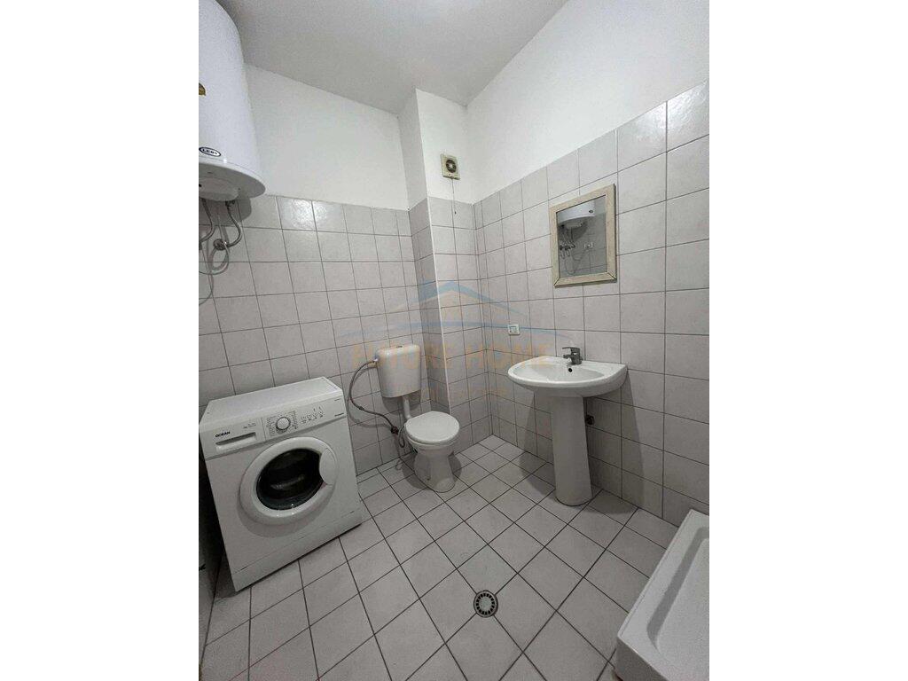 Shitet, Apartament 1+1, Unaza e Re, Tiranë.