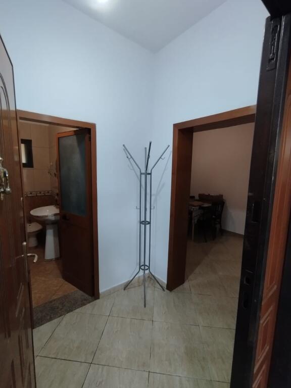 The first floor of a private house near Marin Barleti in Selita is available.