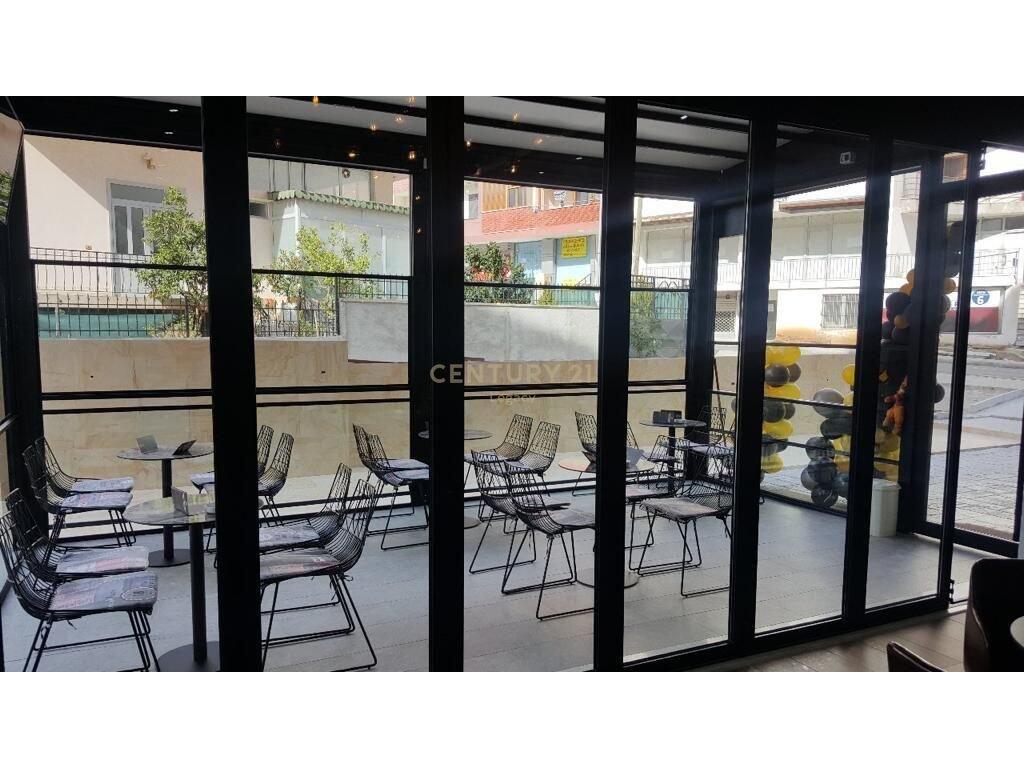 Local for rent - Administrative Unit No. 12, Fresk 600 € /Month