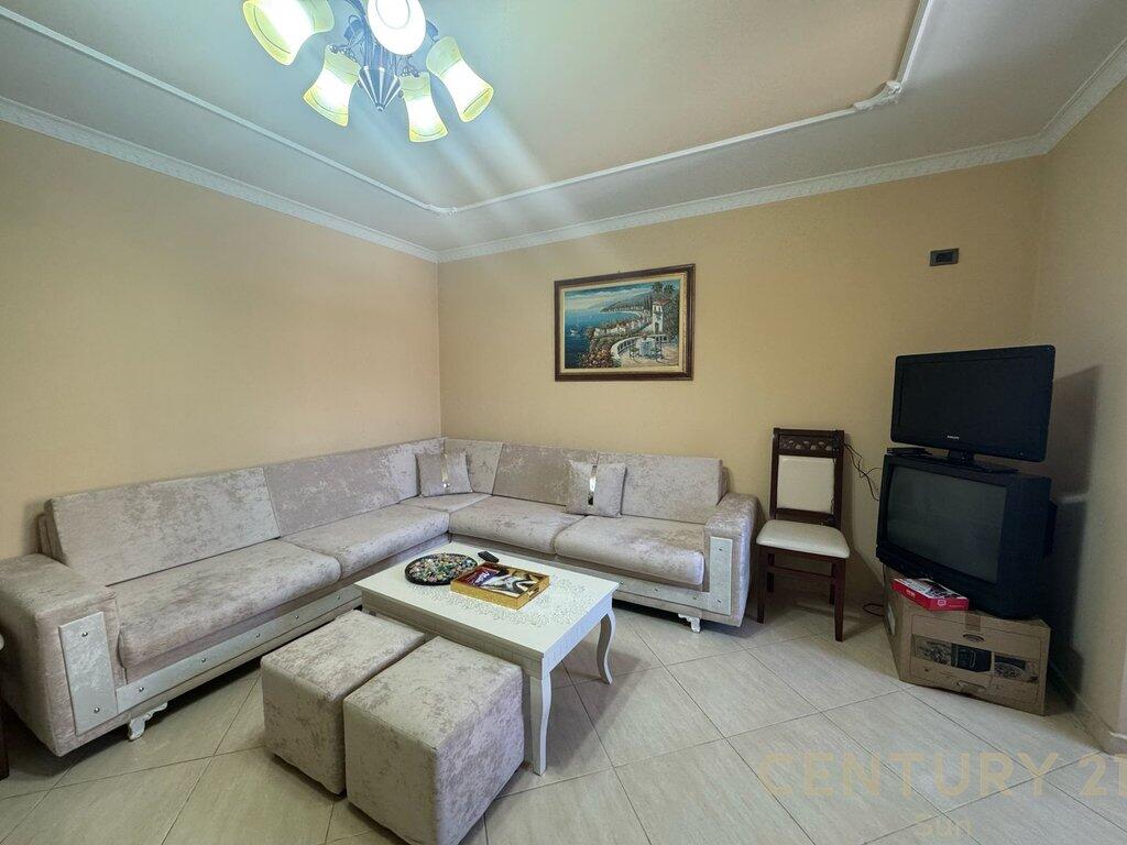 2+1 APARTMENT FOR RENT NEAR SHKOLLA E KUQE! 600 € /Month