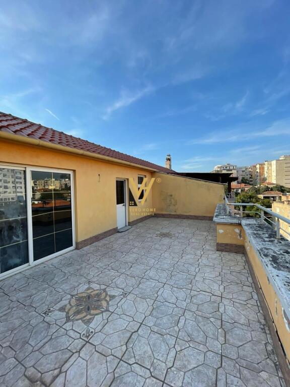 A FIVE-STOREY VILLA FOR RENT IN BRRYLI 2,500 EURO