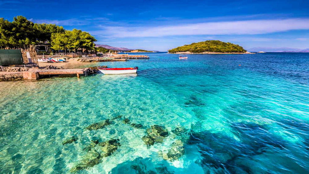 Apartment for sale in Ksamil