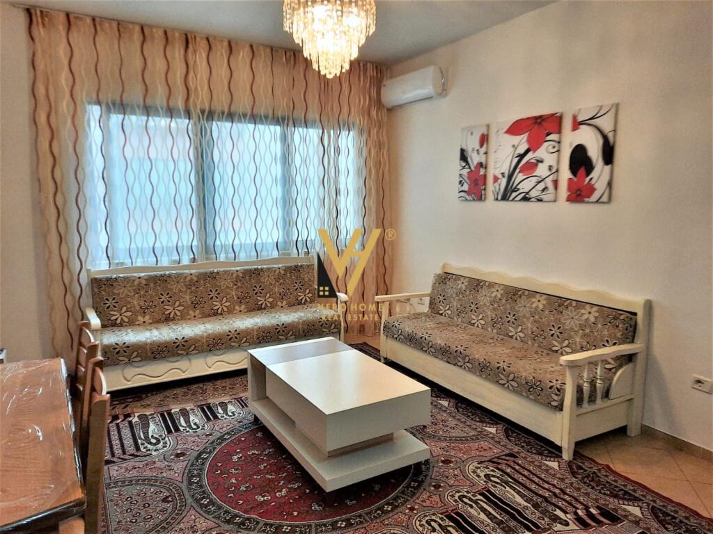 VENDESI APPARTAMENTO 1+1+BLK A 5 MAJI 115.000 EURO