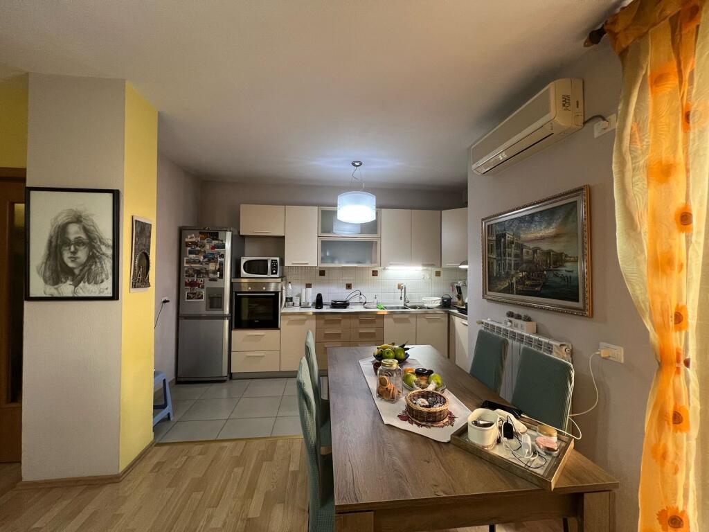 2+1 apartment for sale in Myslym Shyri.