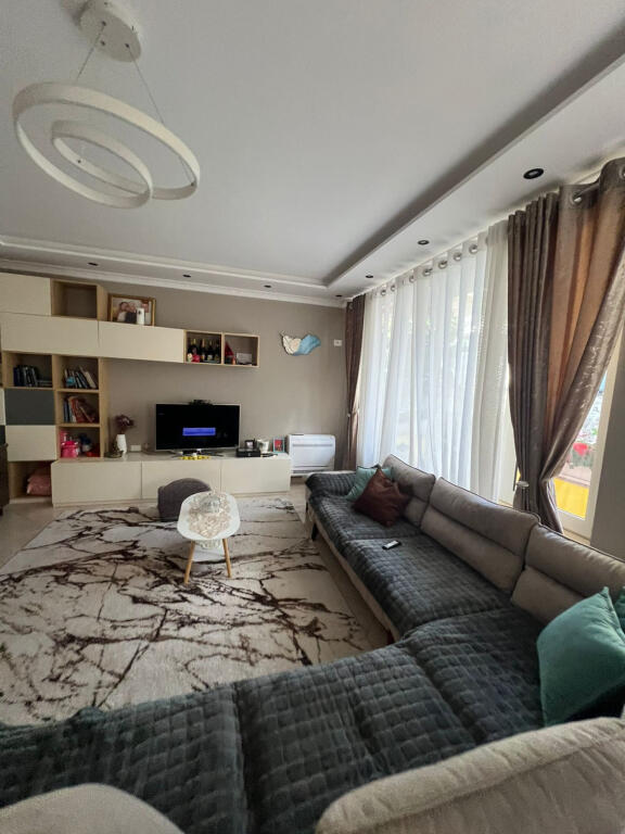 Shitet Vile 2 kateshe tek Rruga e Elbasanit (ID BV0103) Tirane