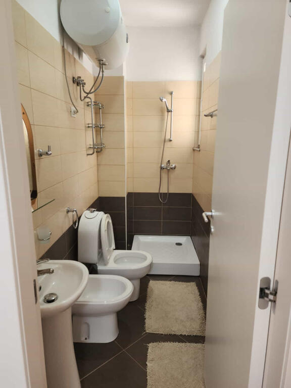 Appartamento in affitto 2+1+2 ad Astir (ID B2201334) Tirana