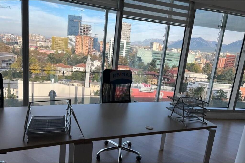 BUSINESS SPACE FOR RENT AT ETC CENTER!