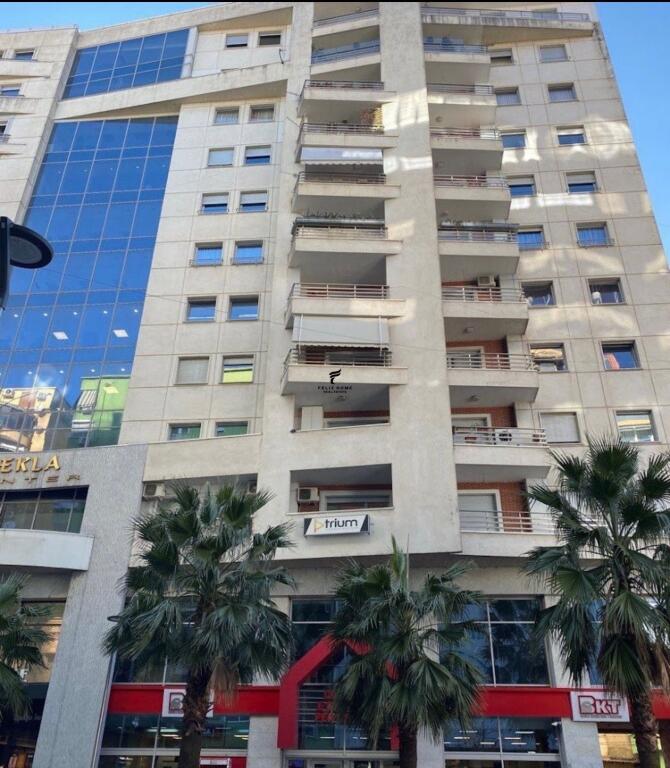 OFFICE FOR RENT 65 M2 BLOCK 1,000 EURO