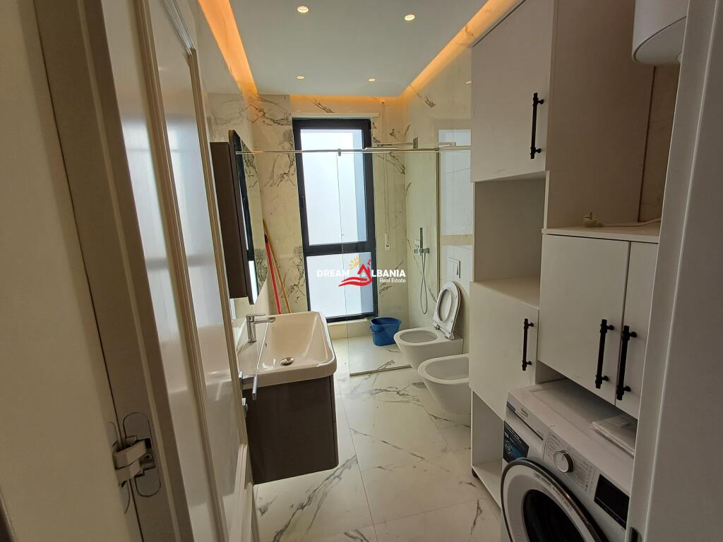 Apartments for rent 3+1 +2 bathrooms +2 balconies in Porcelan, at the Erli Residence in Tirana (ID 4231429)