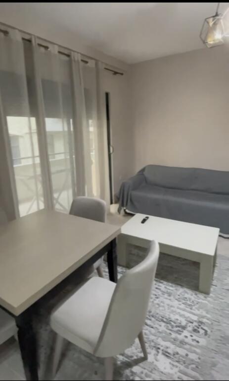 Apartament me qera 1+1 Selitë 