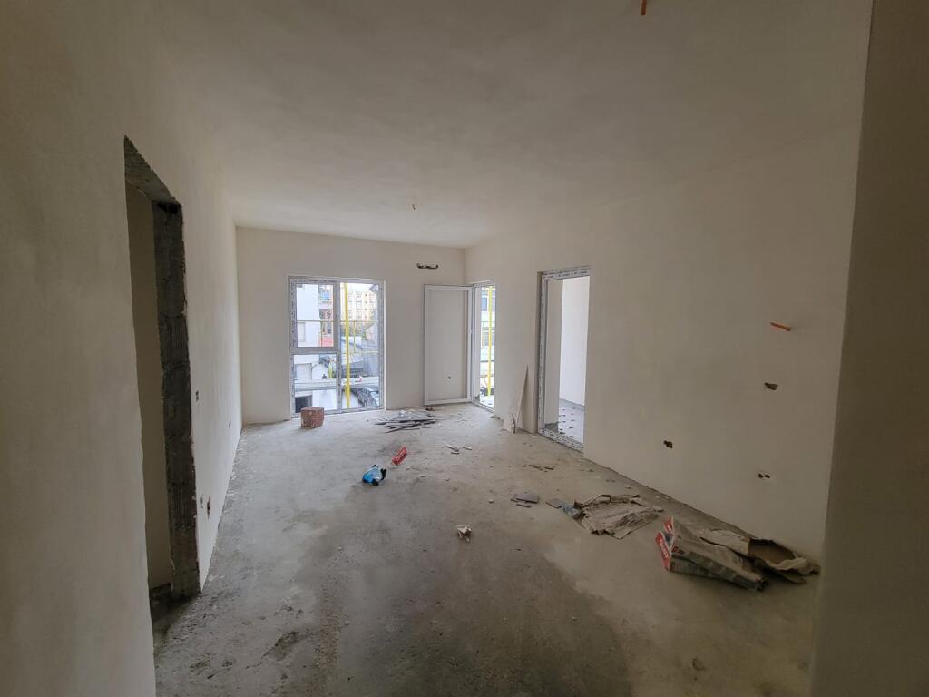 Ex-Doganale Tirana Vendesi Appartamento 2+1+2+ Parcheggio