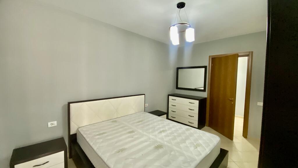 1+1 apartment for rent near the old electric market.