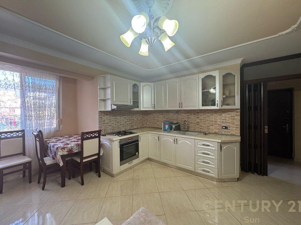 2+1 APARTMENT FOR RENT NEAR SHKOLLA E KUQE! 600 € /Month