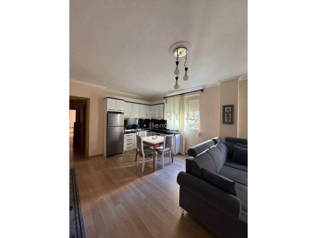 2+1 apartment for sale at Lake Thate near the restaurant "Kapiten Mir Zoti"