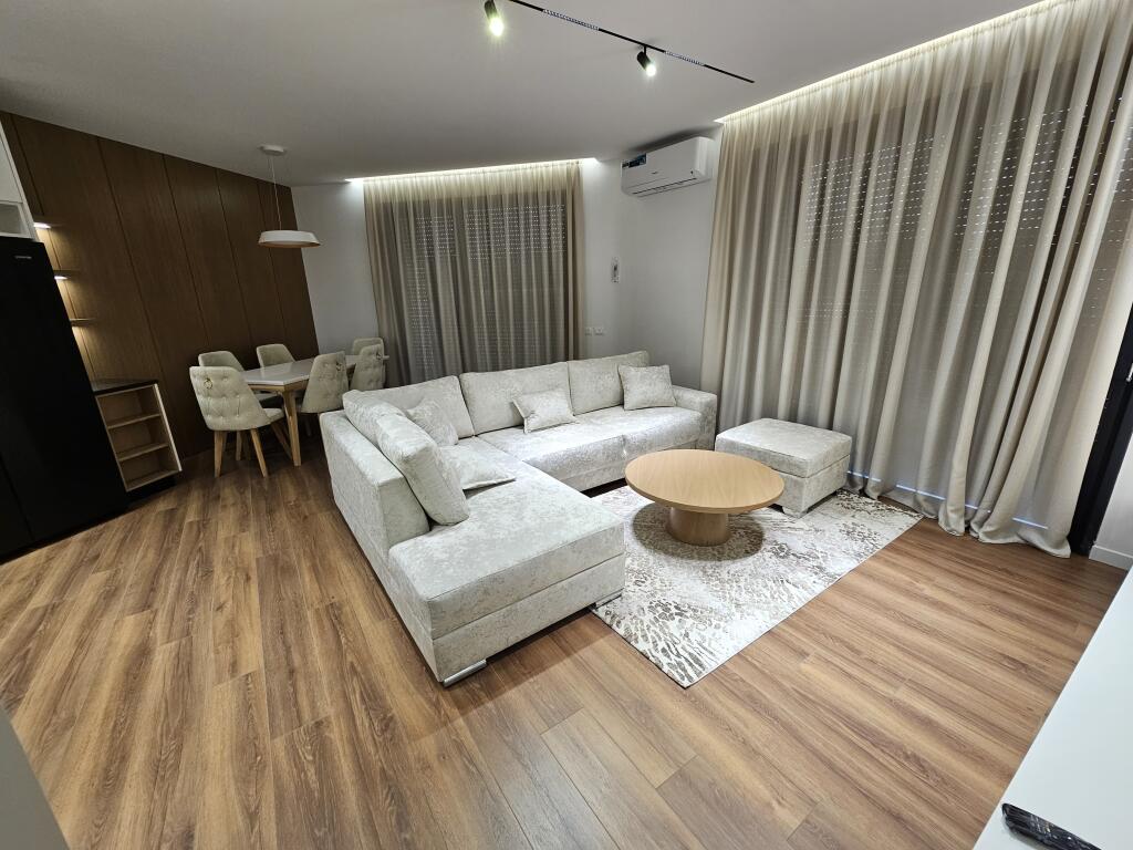 Apartament Luksoz - Me Qera - Liqeni i Thate - Tirane