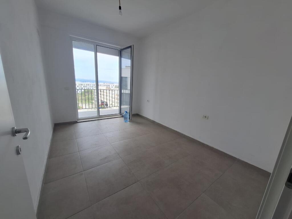 Rent Apartment 1+1, 5 Maji, 300 Euro