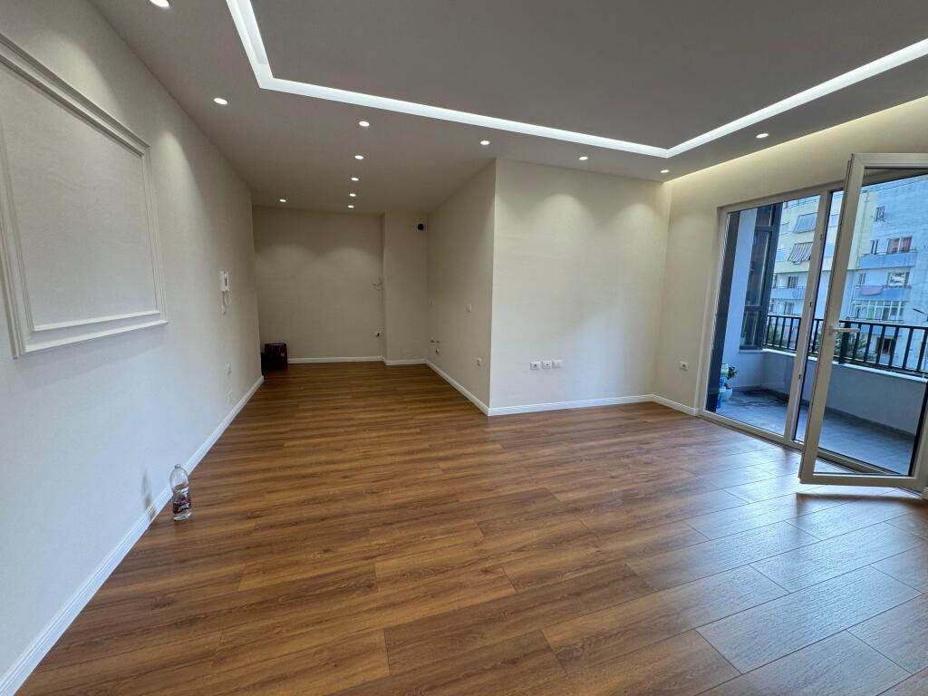 1+1 apartment for rent in Yzberisht!
