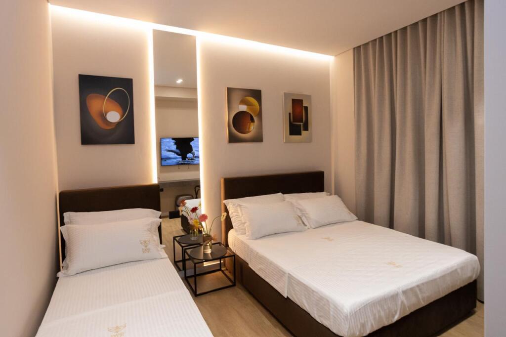 Hotel for sale in Vlorë