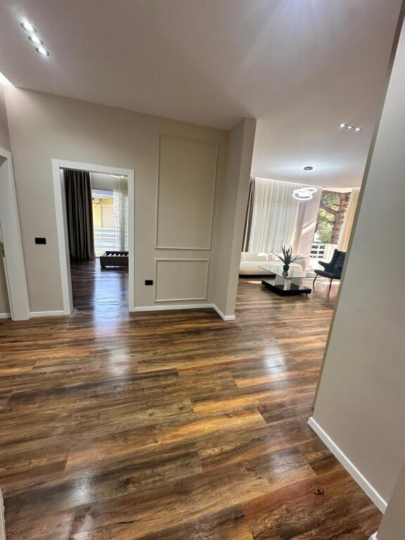 For sale apartment 2+1+2 Gjiri Lalzit (Lura)