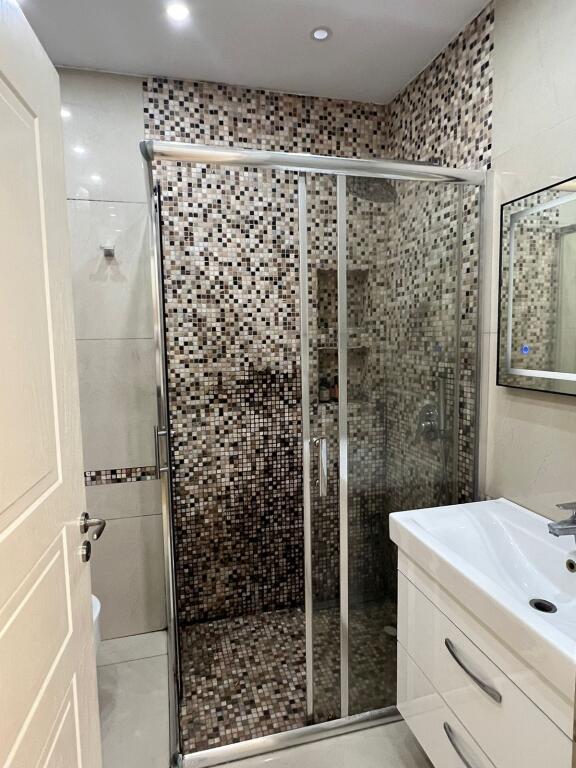 Apartament 2+1 me qira ne Astir