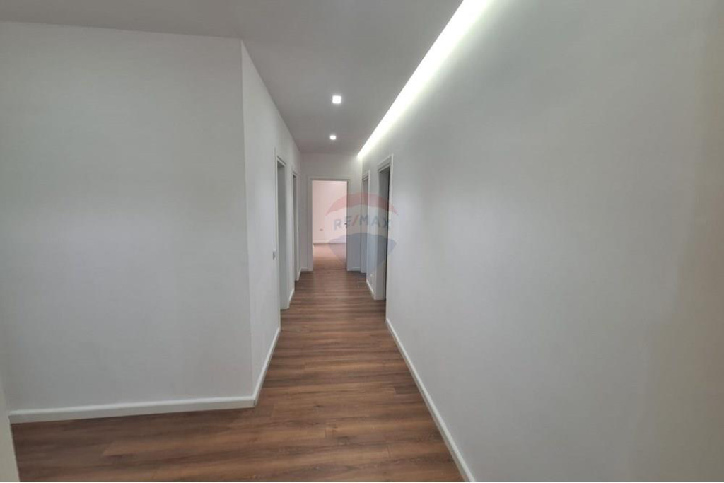 3+1+3 apartment for rent for offices in Don Bosko