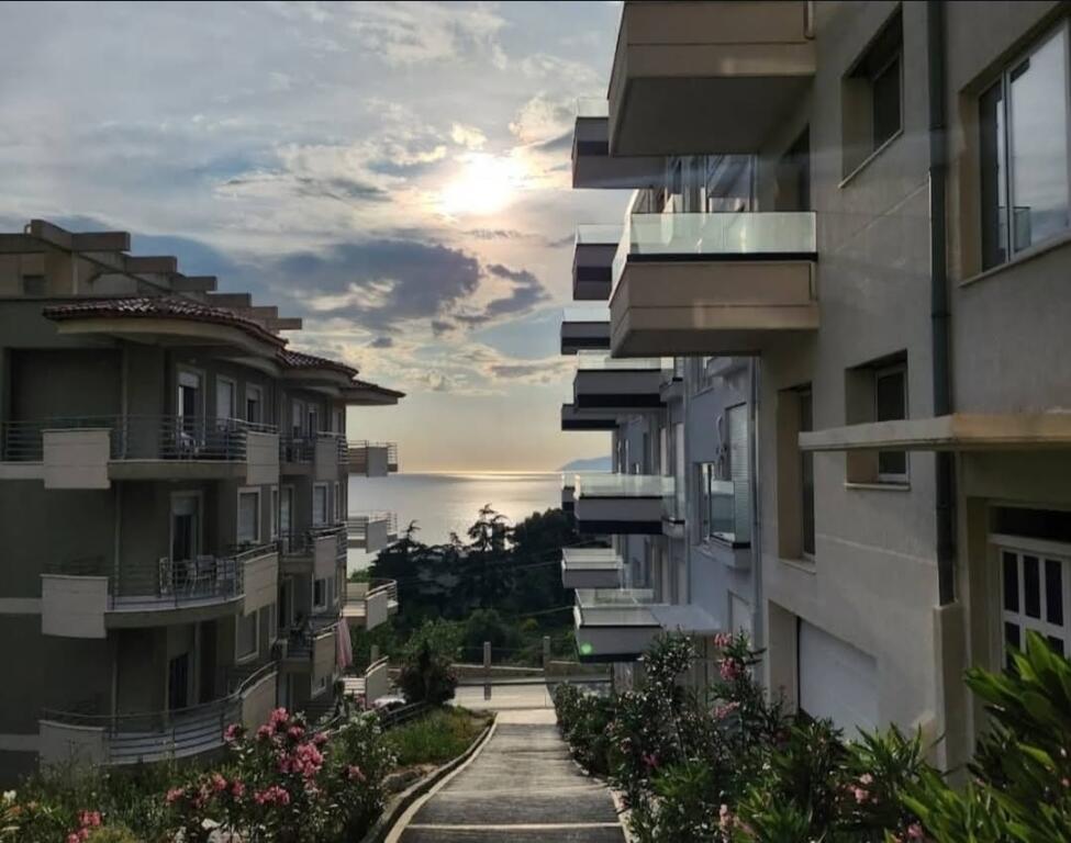 Studio with sea view for sale in Vlorë.