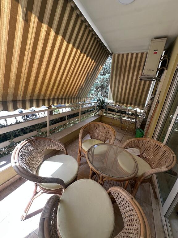 Apartament 2+1 me qira tek Liqeni i thate