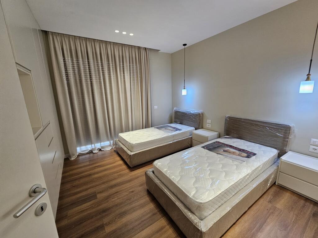 Apartament Luksoz - Me Qera - Liqeni i Thate - Tirane