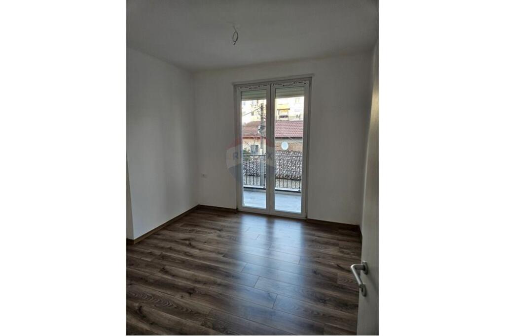 🏢 **Fantastic Studio Apartment for Sale in Tirana!**