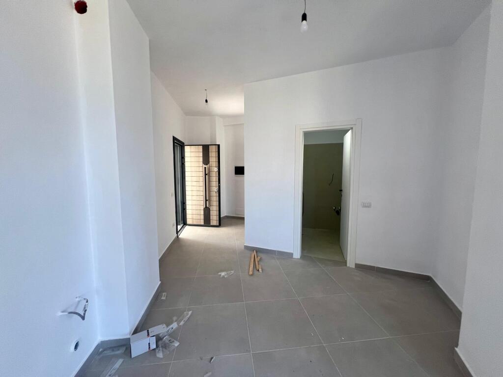 Apartment for sale in Radhimë