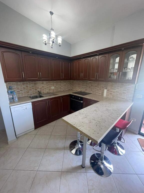 Durazzo, vendesi appartamento 1+1 Piano 4, 70 m² 78.000 € (mali i robit, Golem)