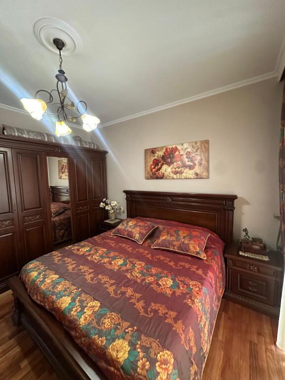 Apartament 2+1 me qira tek Liqeni i thate
