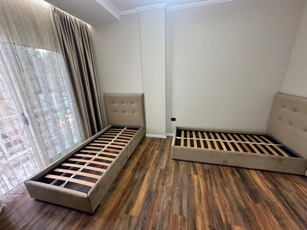 For sale apartment 2+1+2 Gjiri Lalzit (Lura)