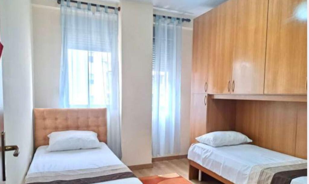 APARTAMENT ME QIRA – QENDRA CONDOR, RRUGA E KAVAJËS