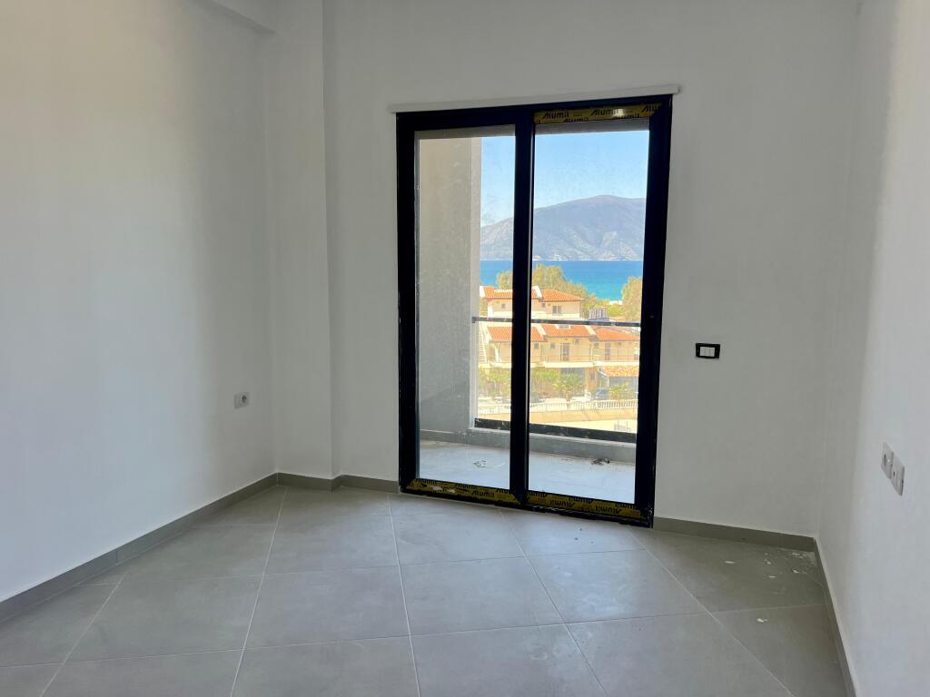 Apartment for sale in Radhimë