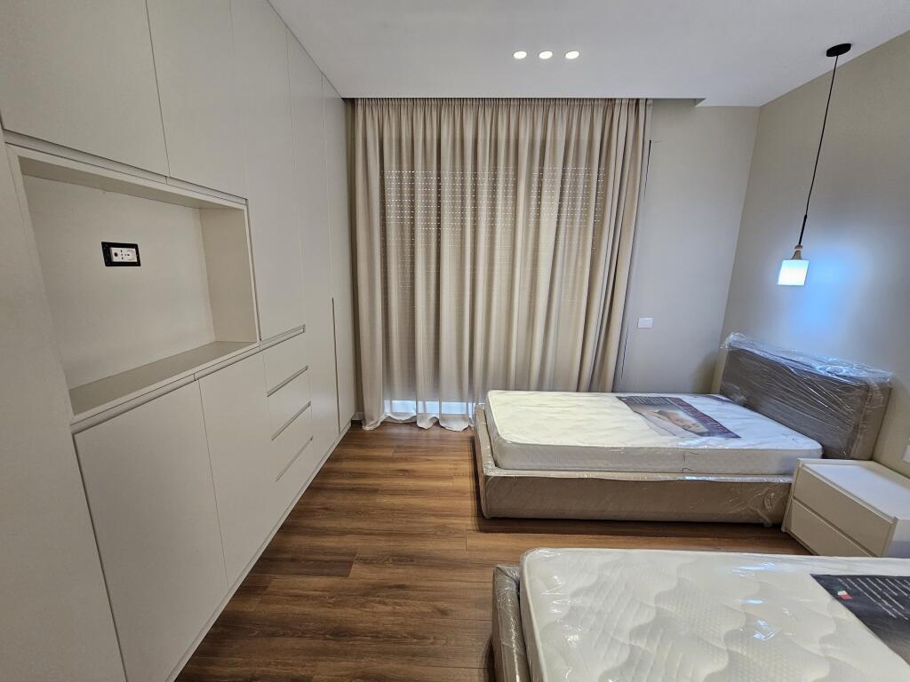 Apartament Luksoz - Me Qera - Liqeni i Thate - Tirane