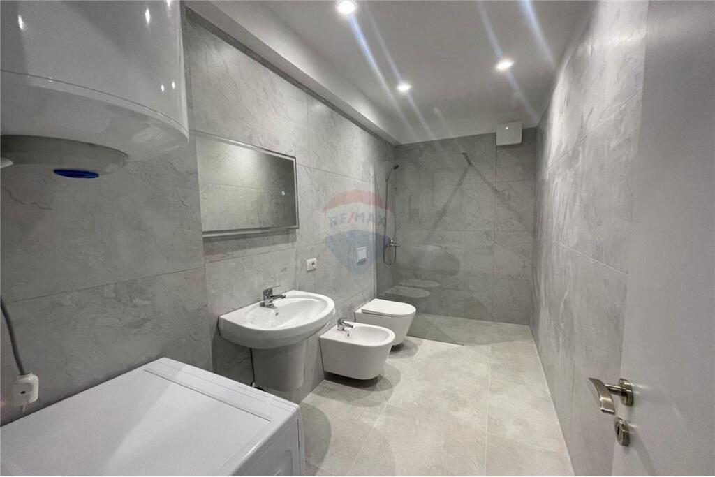 JEPET Apartament 2+1me Qira te Kodra e Diellit 2