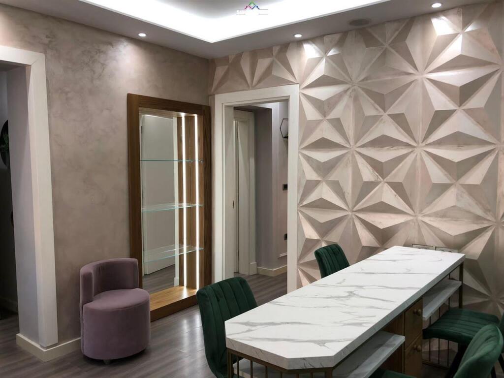 Dyqan Estetike mer qera Tek Brryli (ID BD21251) Tirane