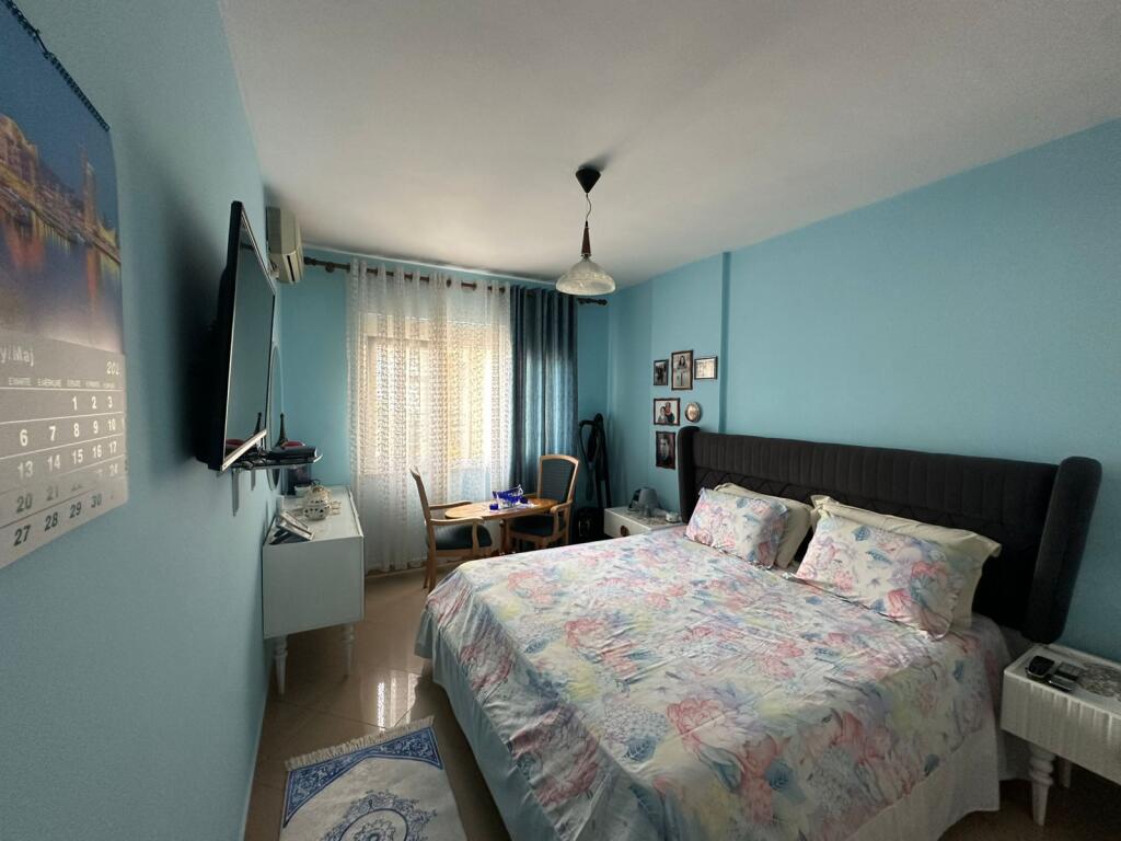 APARTMENT FOR SALE 1+1+BASEMENT ON ELBASAN STREET 220,000 EURO