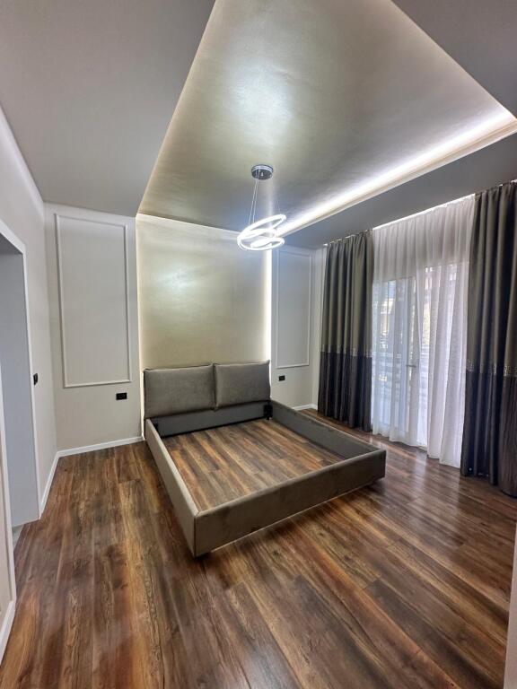 For sale apartment 2+1+2 Gjiri Lalzit (Lura)